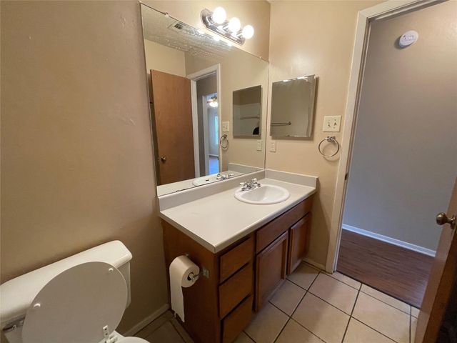 8117 West Gate BLVD A, Austin, TX 78745