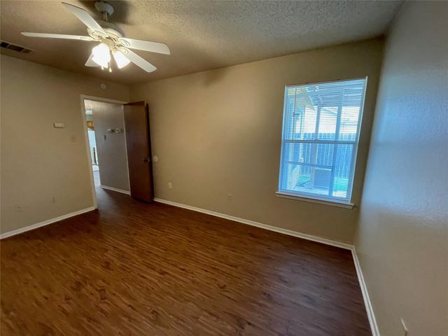 8117 West Gate BLVD A, Austin, TX 78745