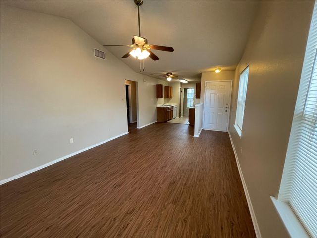 8117 West Gate BLVD A, Austin, TX 78745