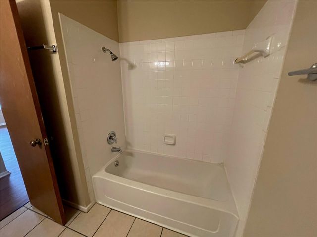 8117 West Gate BLVD A, Austin, TX 78745