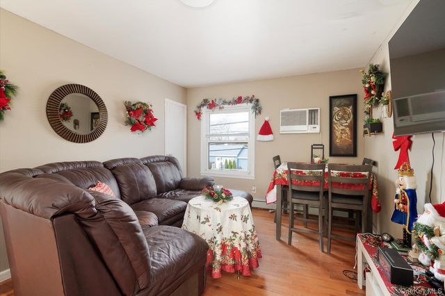 41 Atlantic Avenue, Freeport, NY 11520