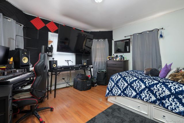 41 Atlantic Avenue, Freeport, NY 11520