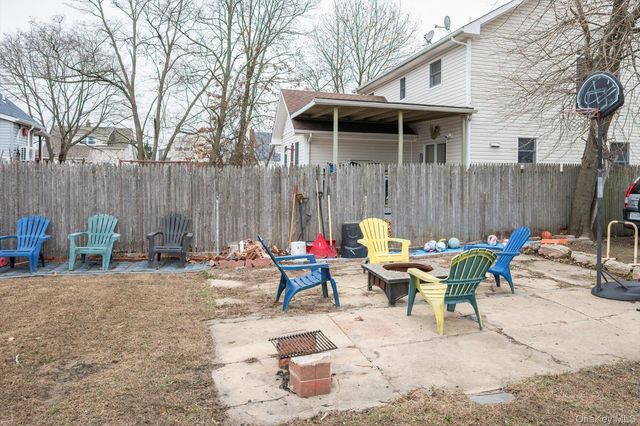 41 Atlantic Avenue, Freeport, NY 11520