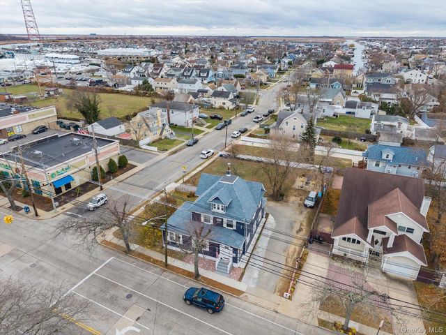 41 Atlantic Avenue, Freeport, NY 11520