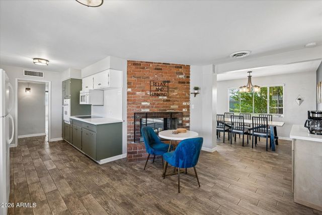 107 E PALMCROFT Drive, Tempe, AZ 85282