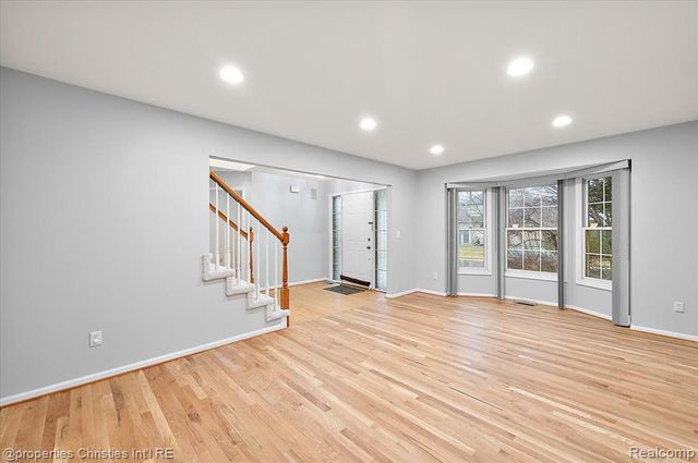 3210 Davenport Lane, Rochester Hills, MI 48309