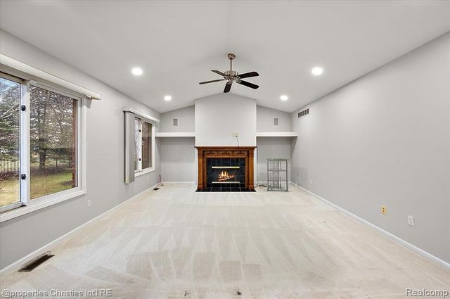 3210 Davenport Lane, Rochester Hills, MI 48309