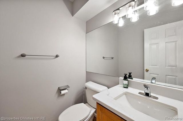 3210 Davenport Lane, Rochester Hills, MI 48309