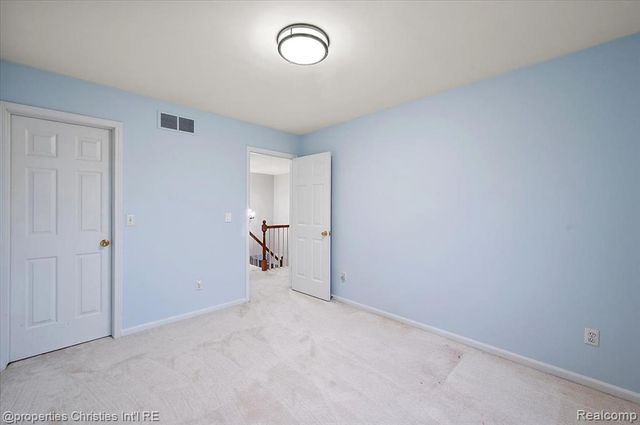 3210 Davenport Lane, Rochester Hills, MI 48309