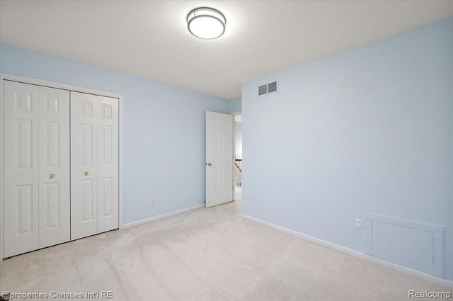 3210 Davenport Lane, Rochester Hills, MI 48309