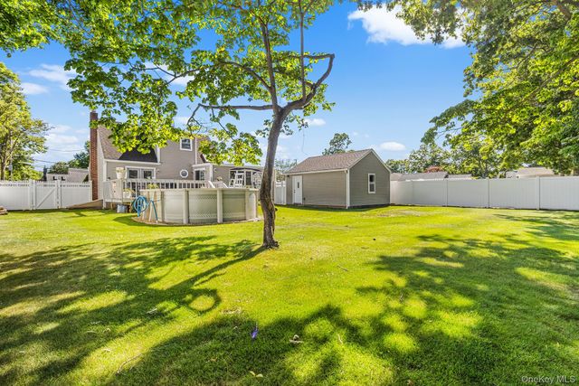 113 Duffy Place, West Islip, NY 11795
