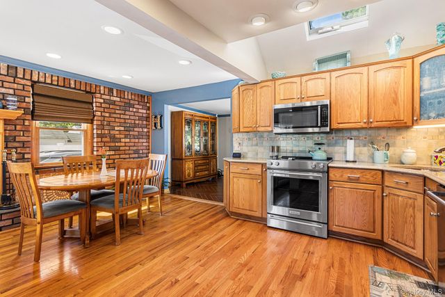 113 Duffy Place, West Islip, NY 11795