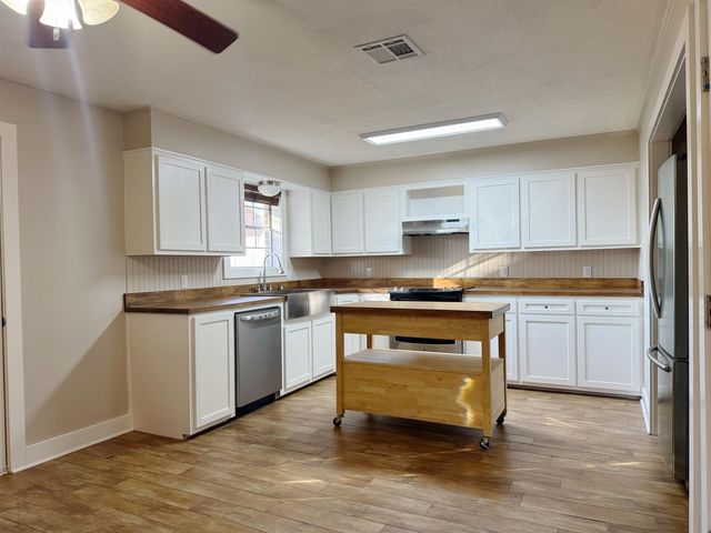 812 Fig St, Morgan City, LA 70380