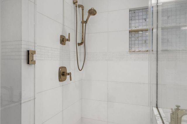 22 Liberty Dr PH1H, Boston, MA 02210