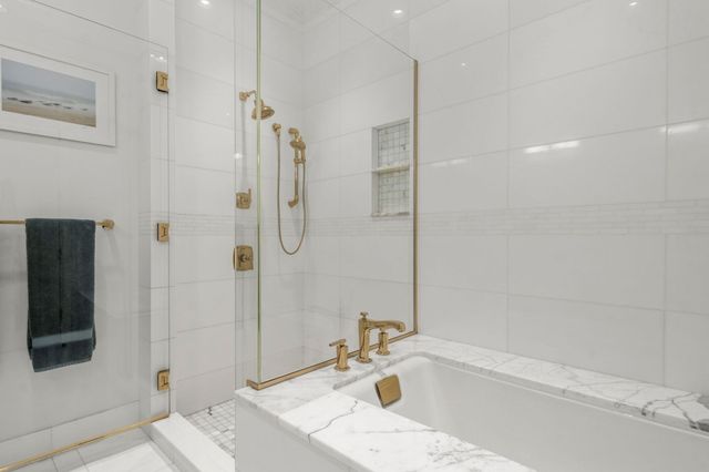 22 Liberty Dr PH1H, Boston, MA 02210