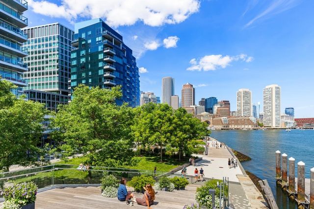 22 Liberty Dr PH1H, Boston, MA 02210