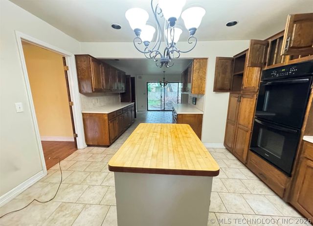 3927 E 79th Street, Tulsa, OK 74136