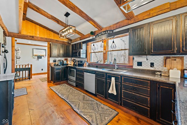 12980 W Lake Road, Seymour, IN 47274