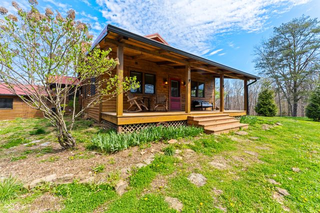 12980 W Lake Road, Seymour, IN 47274
