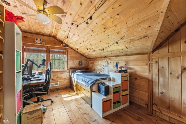 12980 W Lake Road, Seymour, IN 47274