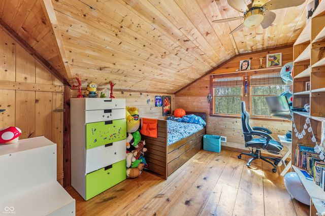 12980 W Lake Road, Seymour, IN 47274
