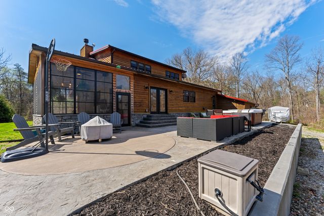 12980 W Lake Road, Seymour, IN 47274