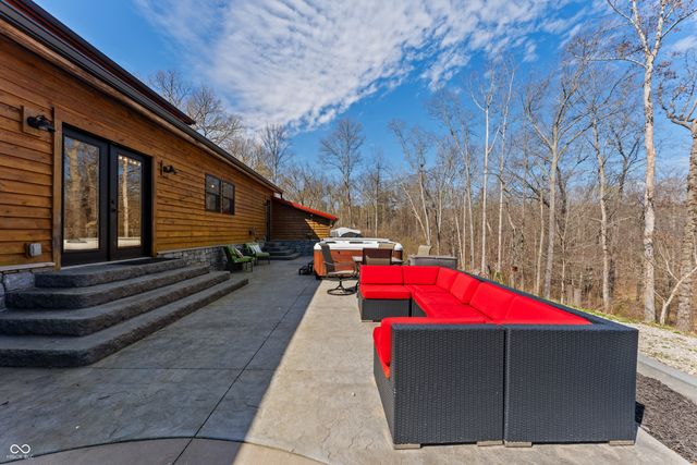 12980 W Lake Road, Seymour, IN 47274