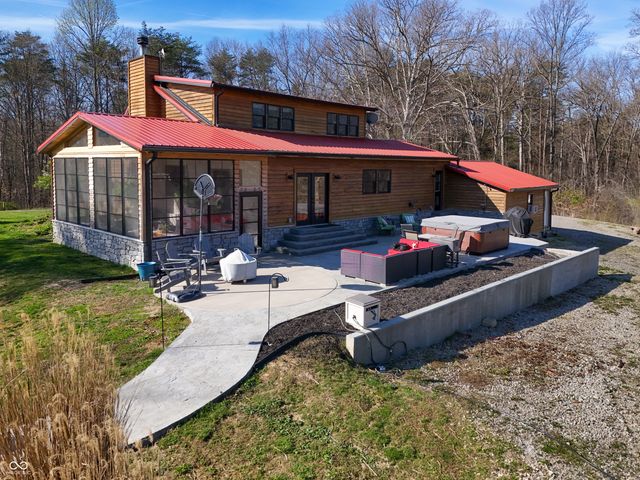 12980 W Lake Road, Seymour, IN 47274