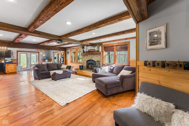 12980 W Lake Road, Seymour, IN 47274