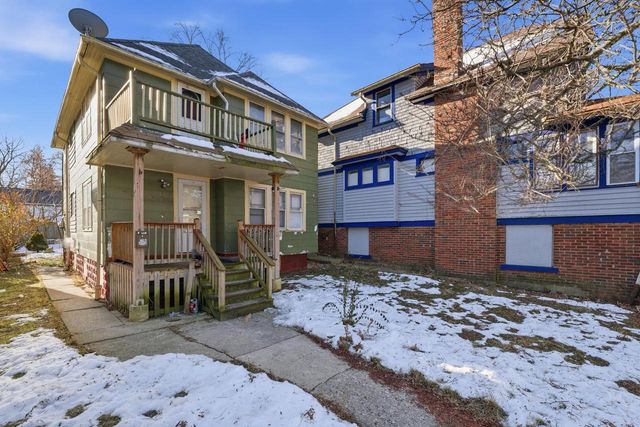 215 E Chambers STREET, Milwaukee, WI 53212