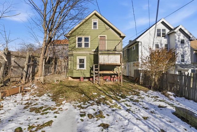 215 E Chambers STREET, Milwaukee, WI 53212