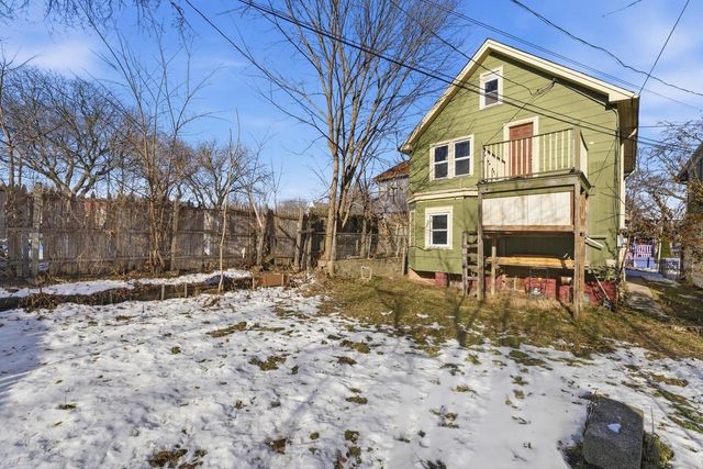 215 E Chambers STREET, Milwaukee, WI 53212