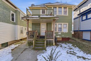 215 E Chambers STREET, Milwaukee, WI 53212