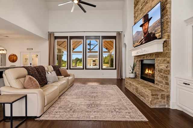 3103 Brundrett Road, Wallis, TX 77485