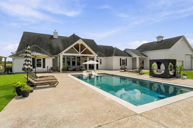 3103 Brundrett Road, Wallis, TX 77485