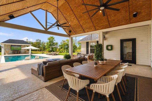 3103 Brundrett Road, Wallis, TX 77485
