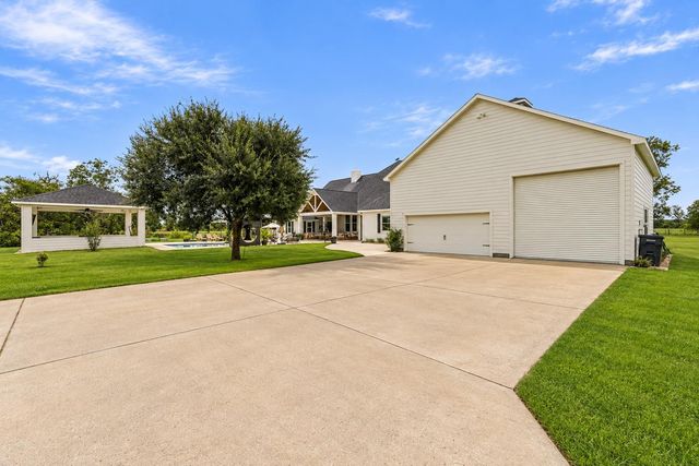 3103 Brundrett Road, Wallis, TX 77485
