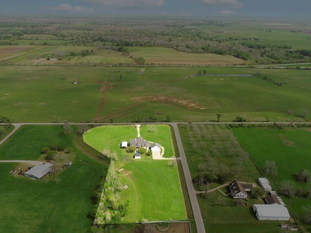 3103 Brundrett Road, Wallis, TX 77485