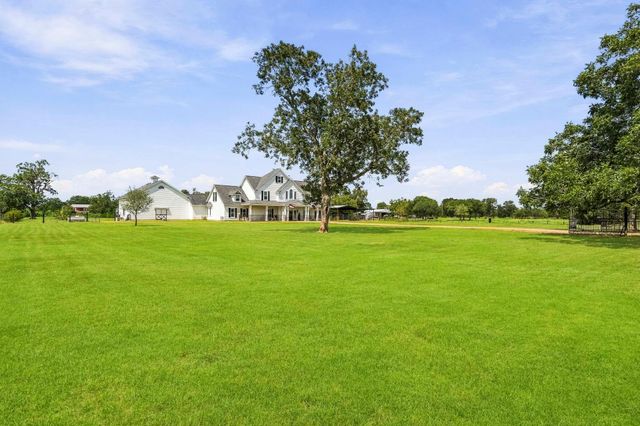 3103 Brundrett Road, Wallis, TX 77485