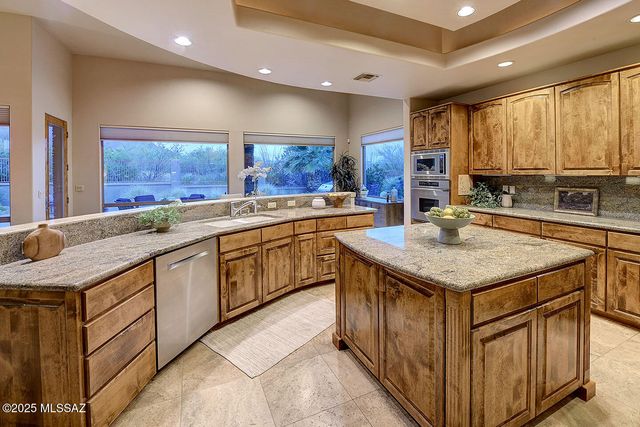 1933 Quiet Canyon Drive, Tucson, AZ 85718