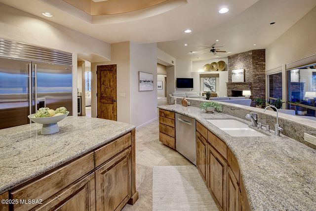 1933 Quiet Canyon Drive, Tucson, AZ 85718