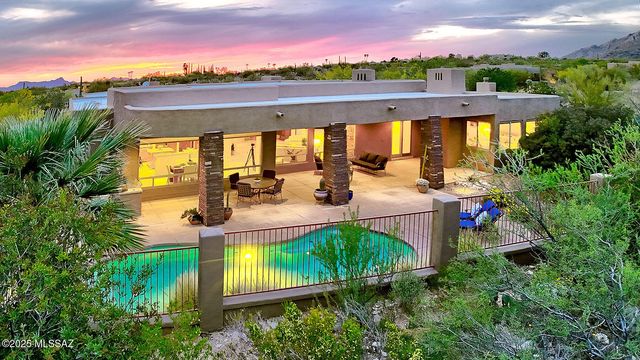 1933 Quiet Canyon Drive, Tucson, AZ 85718