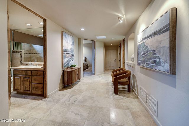 1933 Quiet Canyon Drive, Tucson, AZ 85718