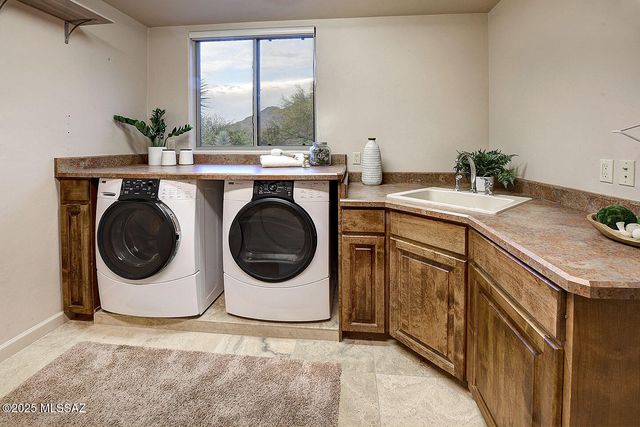 1933 Quiet Canyon Drive, Tucson, AZ 85718