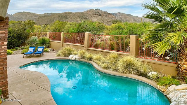 1933 Quiet Canyon Drive, Tucson, AZ 85718