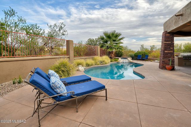 1933 Quiet Canyon Drive, Tucson, AZ 85718