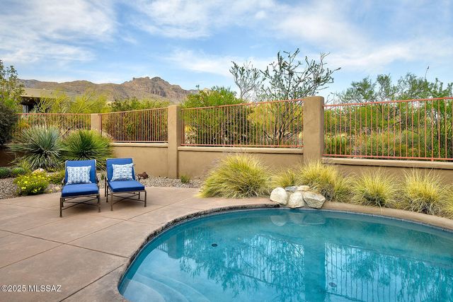 1933 Quiet Canyon Drive, Tucson, AZ 85718