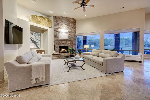 1933 Quiet Canyon Drive, Tucson, AZ 85718