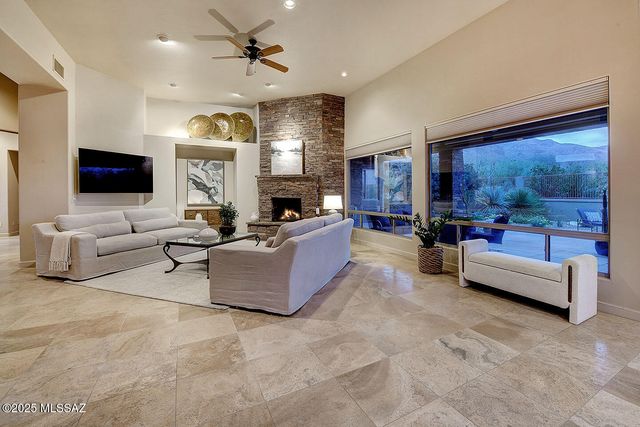 1933 Quiet Canyon Drive, Tucson, AZ 85718