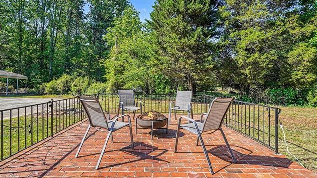 4219 Langden Drive, Winston-salem, NC 27107